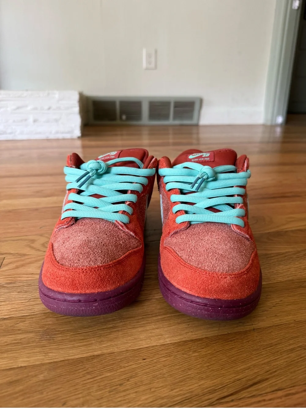 Nike SB Dunk Low - Mystic Red - Picture 3 of 7